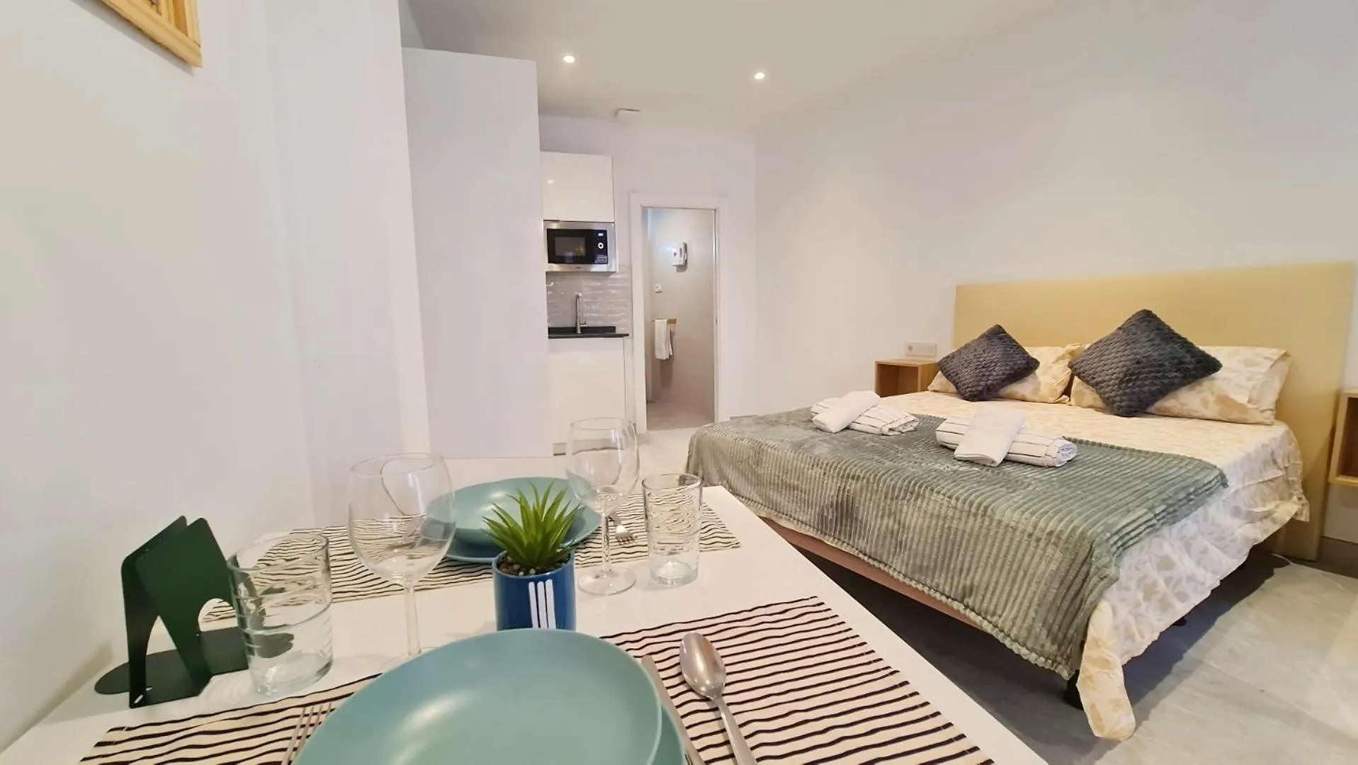Apartment Unionstay Estudio Guernica Malaga Spain